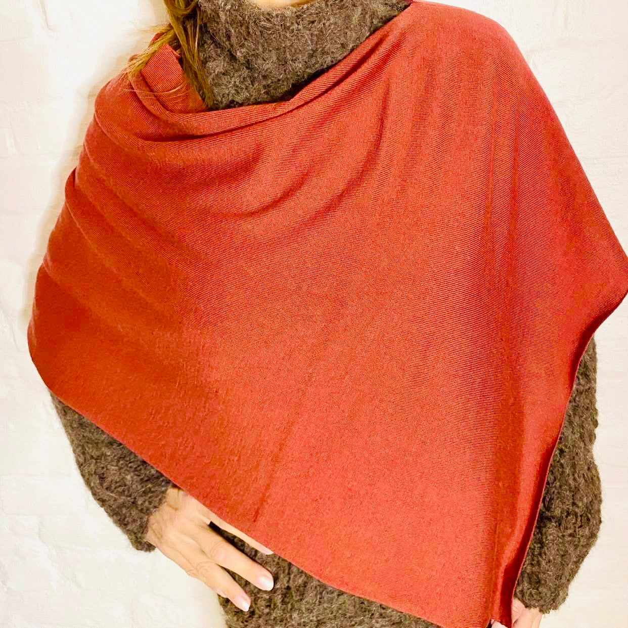 SibinLinnebjerg Poncho | Paris | 100% Fine Merino Wool | Orange
