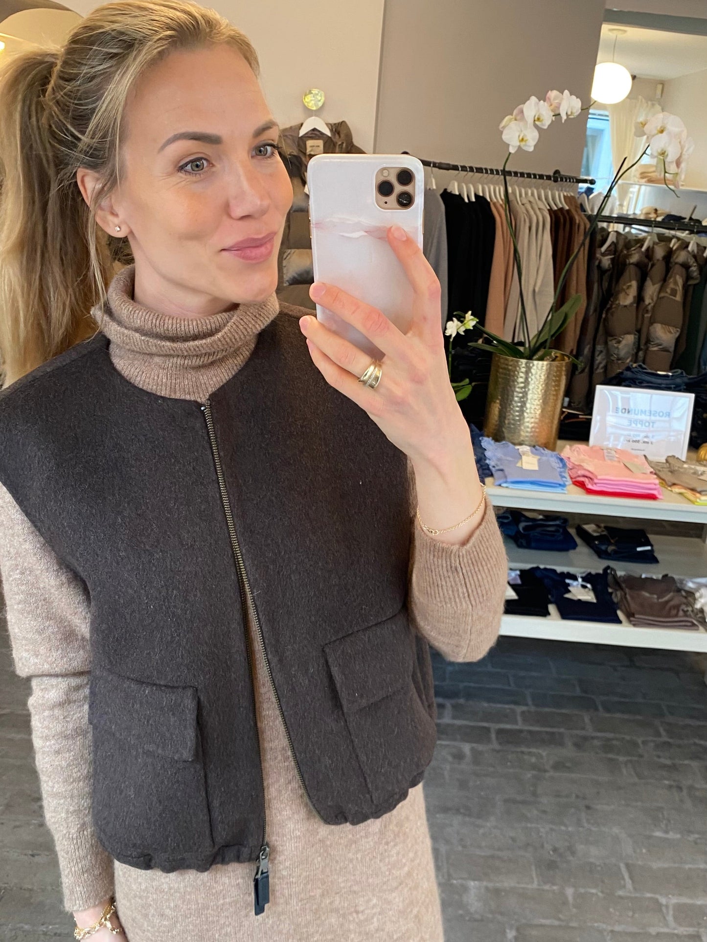 Mos Mosh Vest | MMElise Loisa Wool Vest | Delicioso