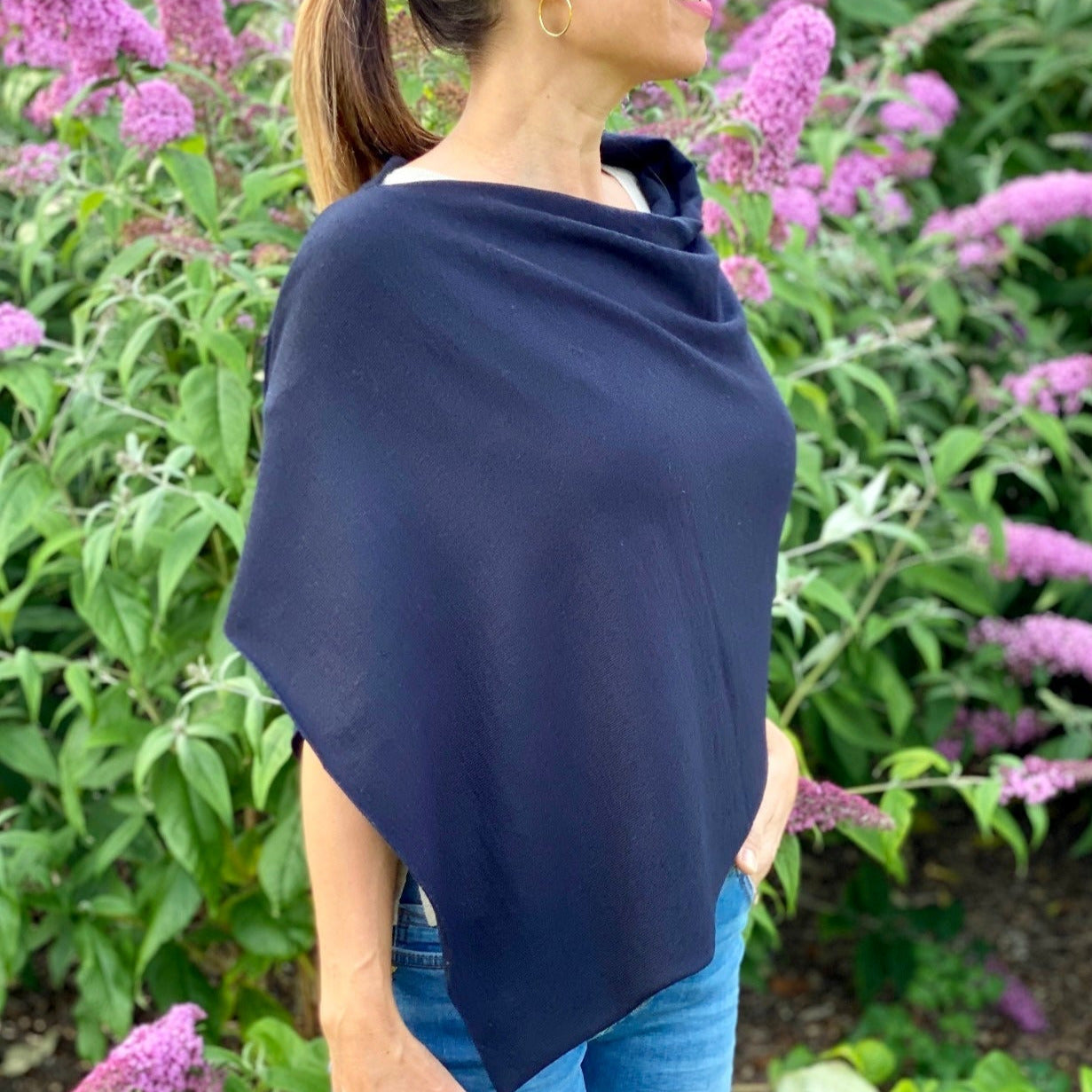 SibinLinnebjerg Poncho | Paris | 100% Fine Merino Wool | Navy