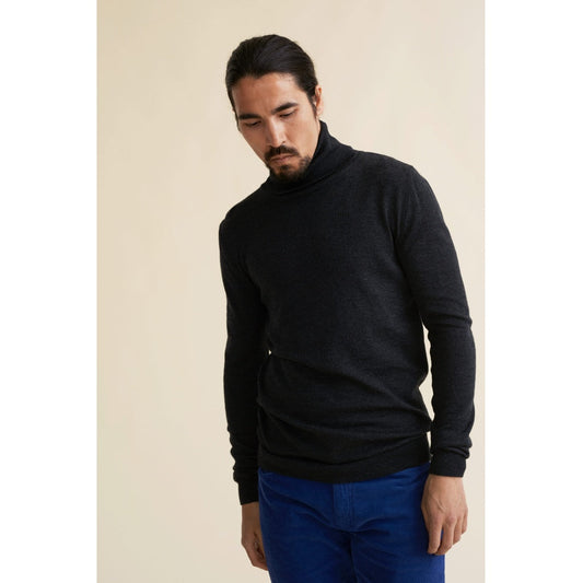 SibinLinnebjerg Højhalset Bluse | Jagger | 100% Merino Wool | Black | Unisex model